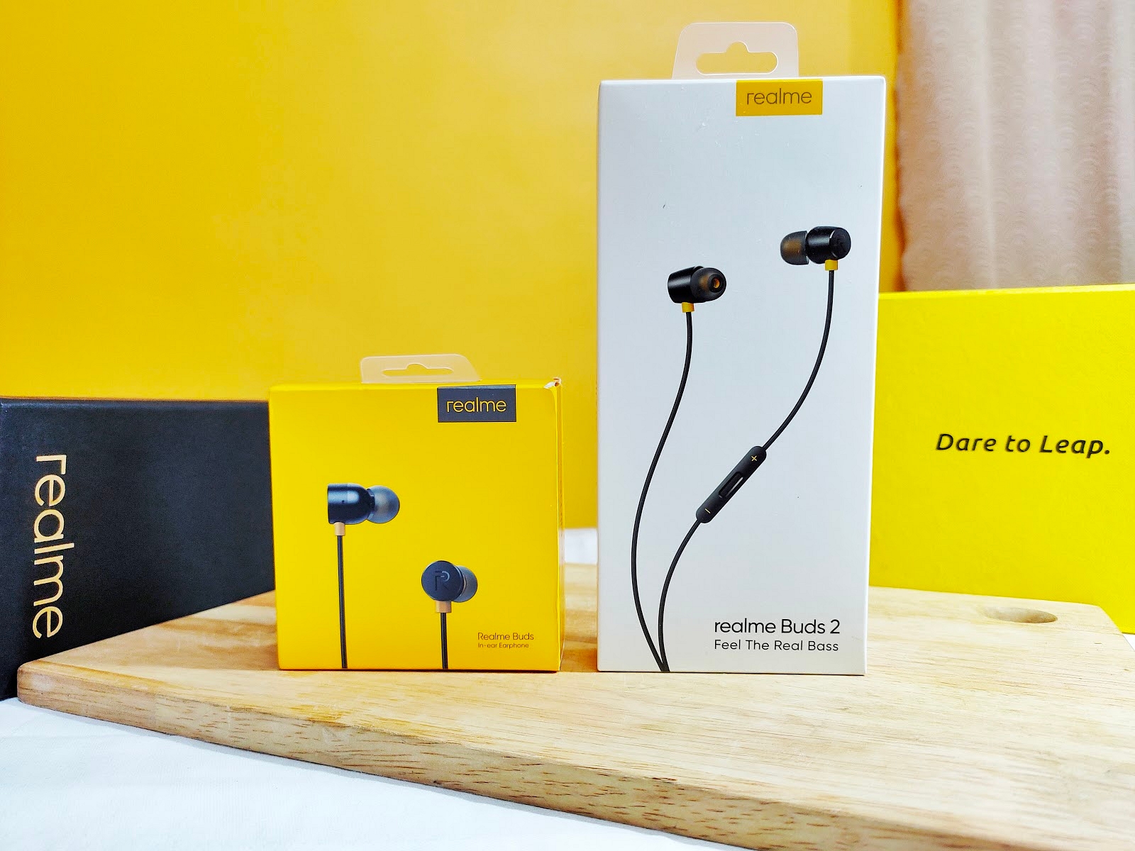 realme earphones official website