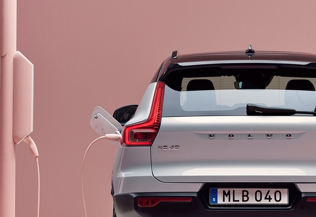 Volvo XC40 Recharge Rear