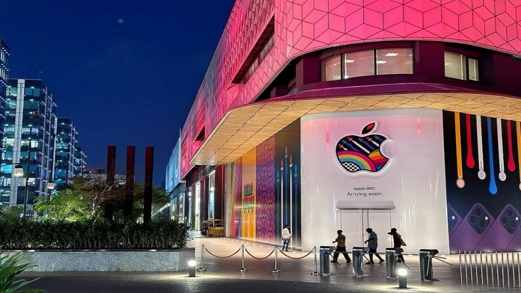 india-welcomes-highly-anticipated-flagship-apple-bkc-store-in-mumbai