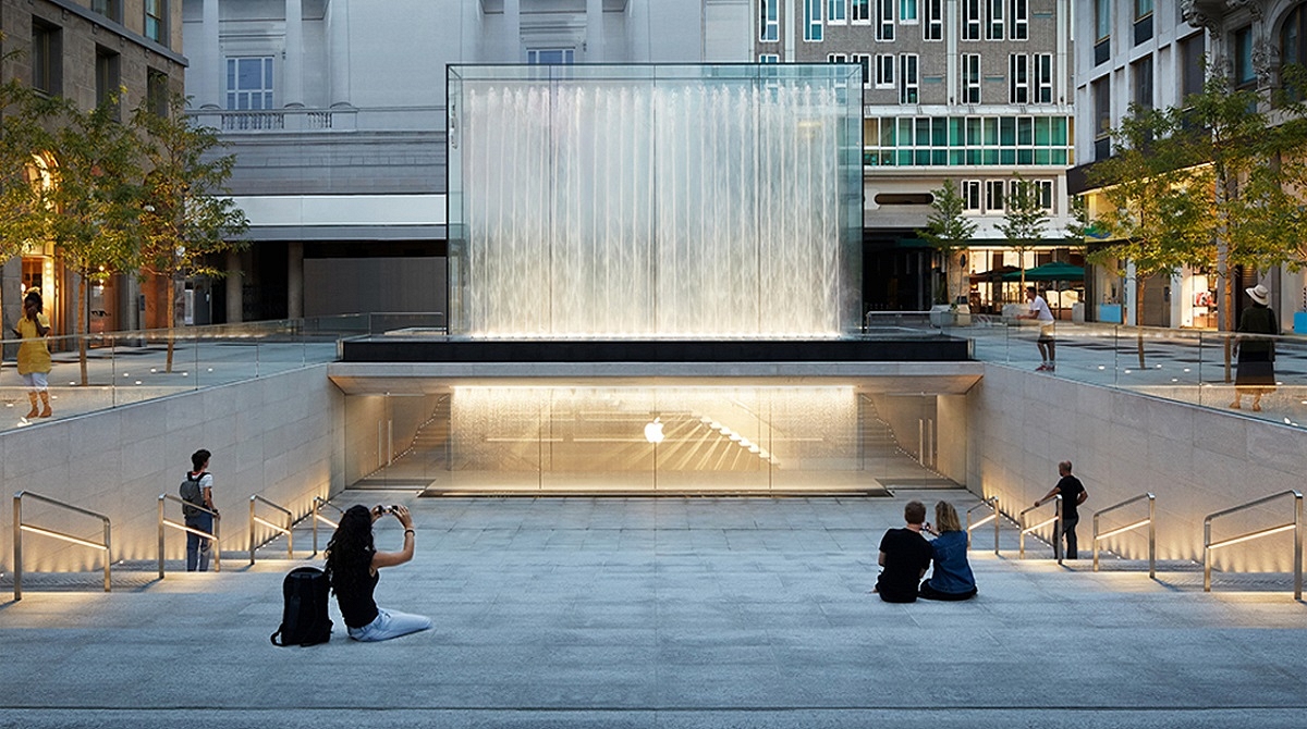 Apple Piazza Liberty, Milan, Italy