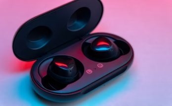 stylish-earbuds