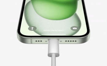 iPhone 15 charging