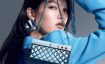 Honor V Purse Foldable Smartphone