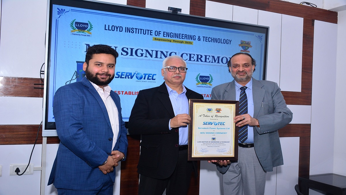 (LtoR) Prabhutva Tiwari, Head, PR & Communications, Servotech, Arun Handa, CTO, Servotech and Prof. (Dr.) Rajeev Agrawal, Senior Director, LIET at MoU Signing Ceremony