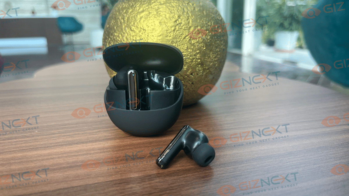 Just Corseca Spectre Earbuds (1)