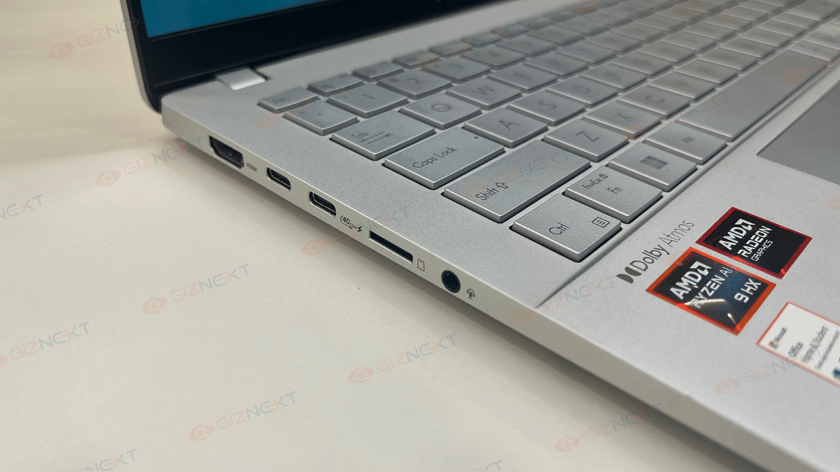 Asus Vivobook S 14 Left Ports